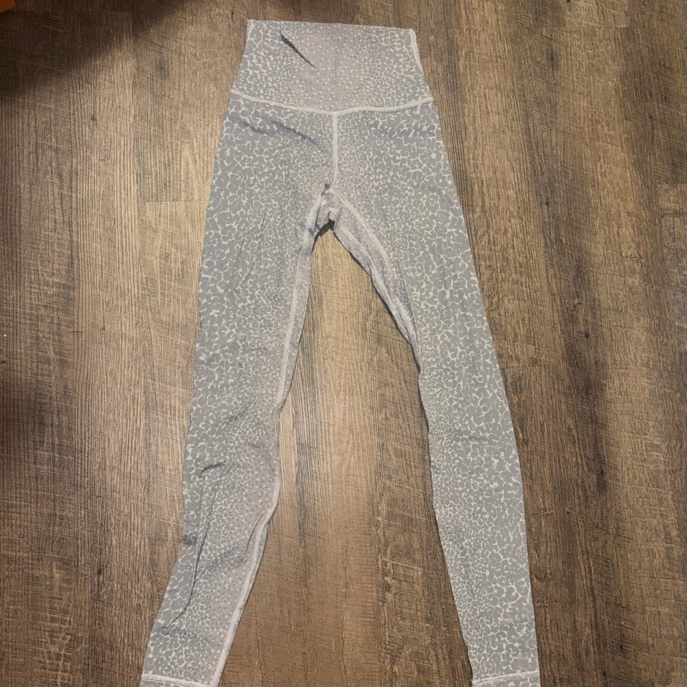 Lululemon Leopard/cheetah print align leggings 28in